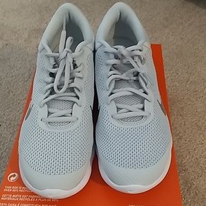 Men's Nike Air Max Advantage shoes size 9.5